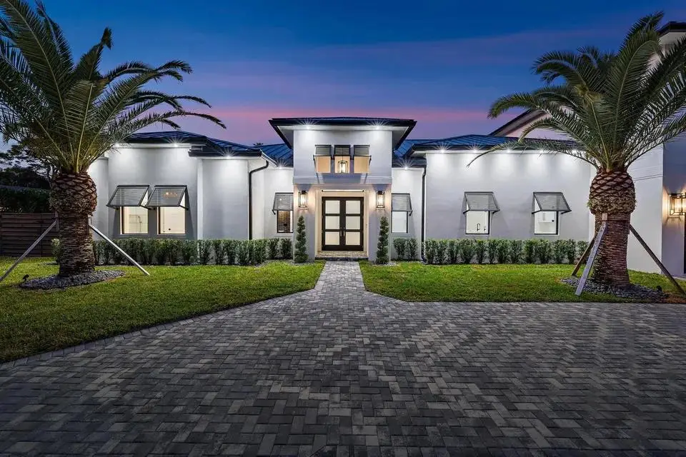 Stucco refinishing in Tampa Florida